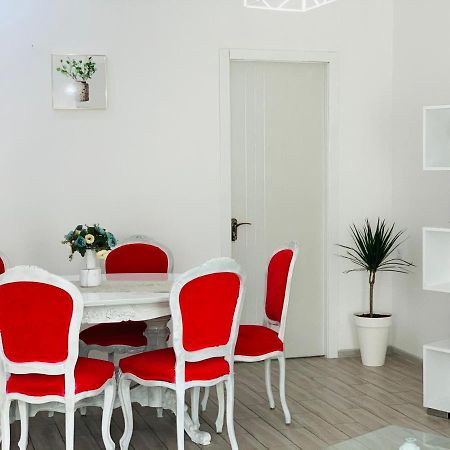Sweet Apartment In Kutaissi Exterior foto