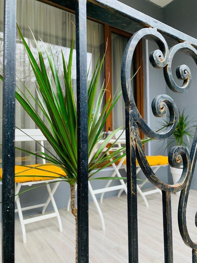 Sweet Apartment In Kutaissi Exterior foto