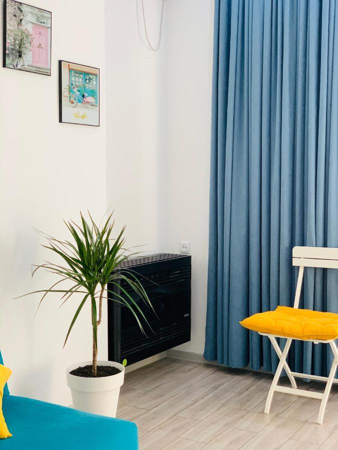 Sweet Apartment In Kutaissi Exterior foto